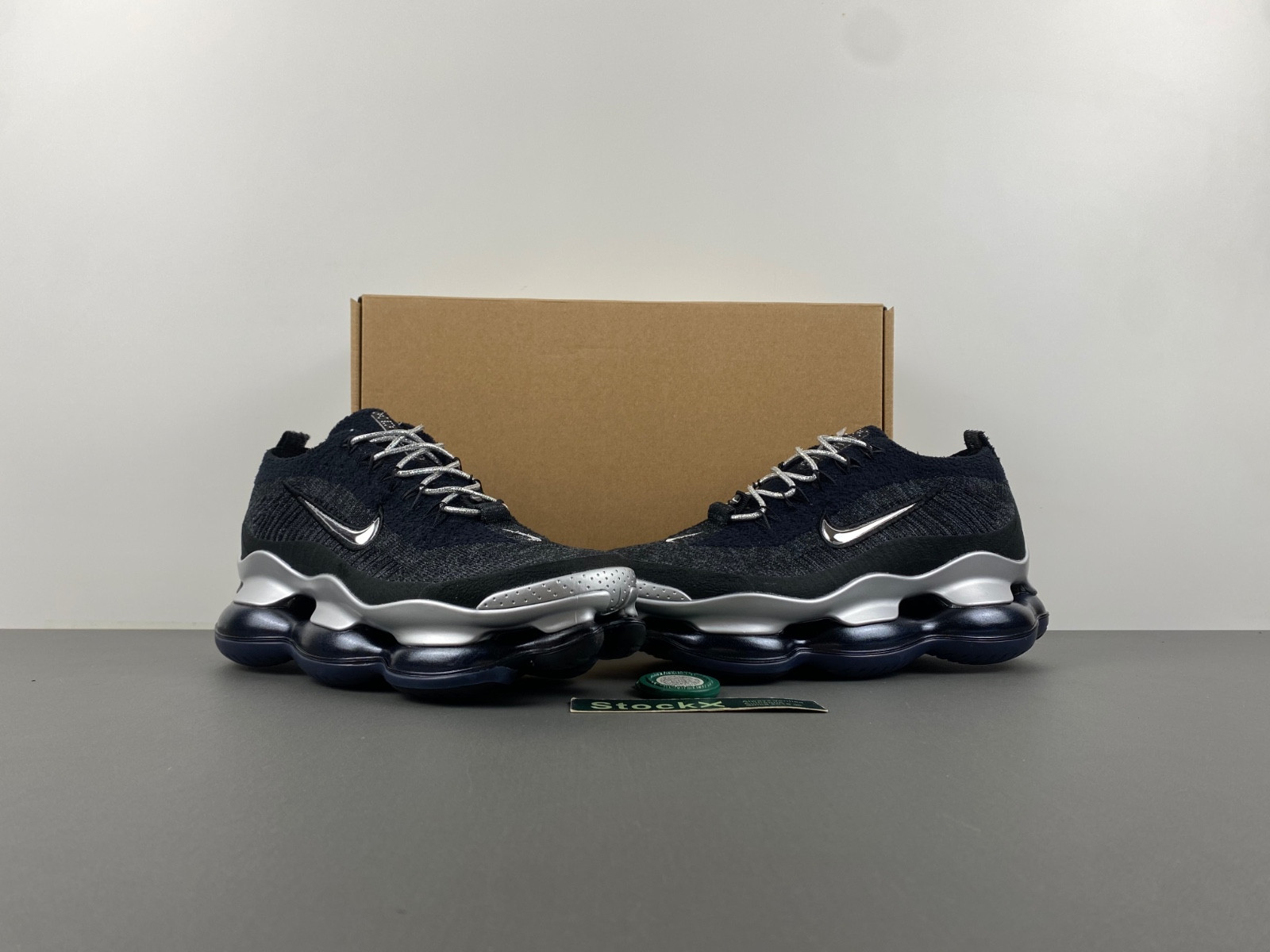 Nike AIR MAX Low-Top Sneakers HJ3487-001