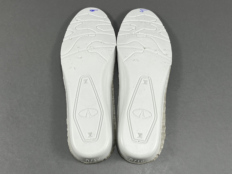 Va1e*ntin0 garavani totaloop