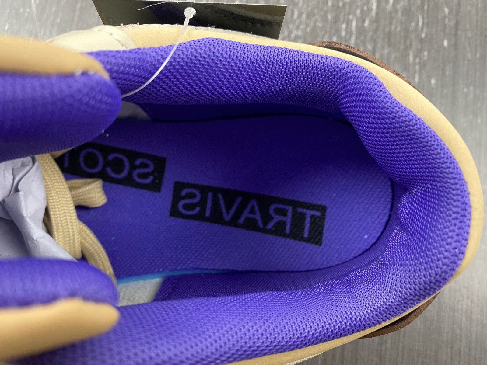 Travis Scott x Jordan Cut The Check FZ8117-900