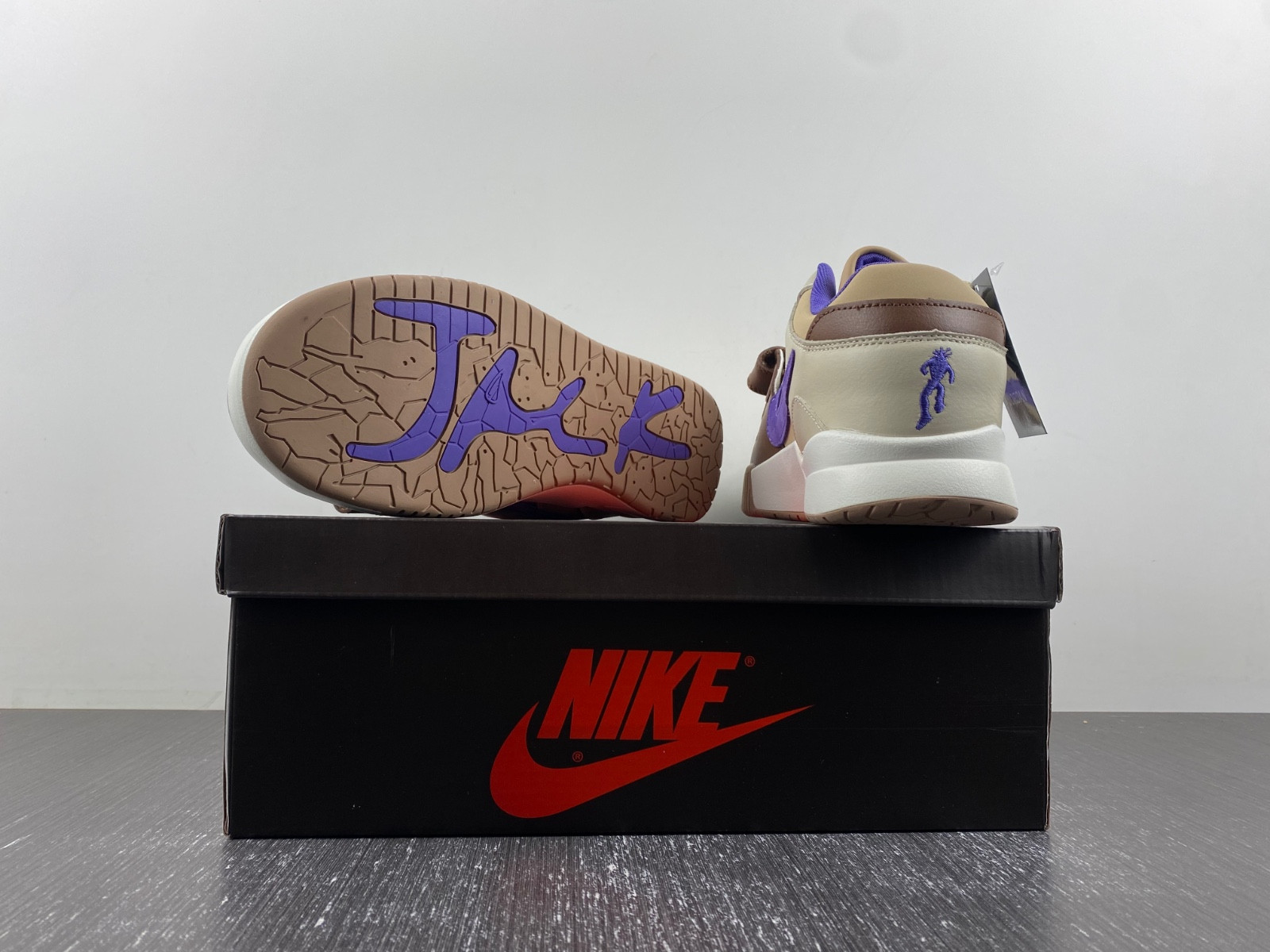 Travis Scott x Jordan Cut The Check FZ8117-900