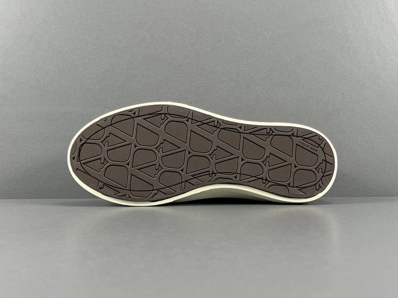 Va1e*ntin0 garavani totaloop