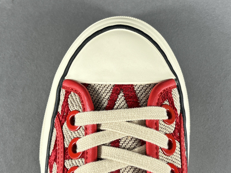 Va1e*ntin0 garavani totaloop