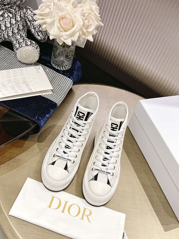 D B23 HIGH-TOP SNEAKERS