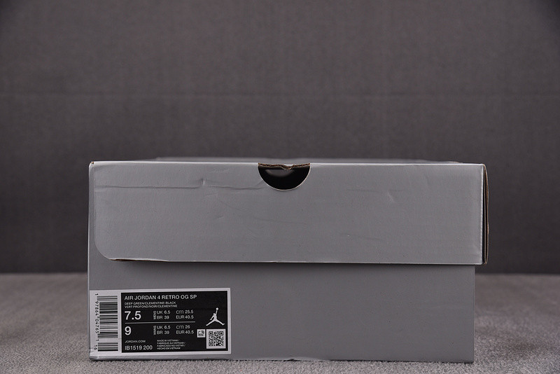 UNDEFEATED x Air Jordan 4 2025 IB1519-200