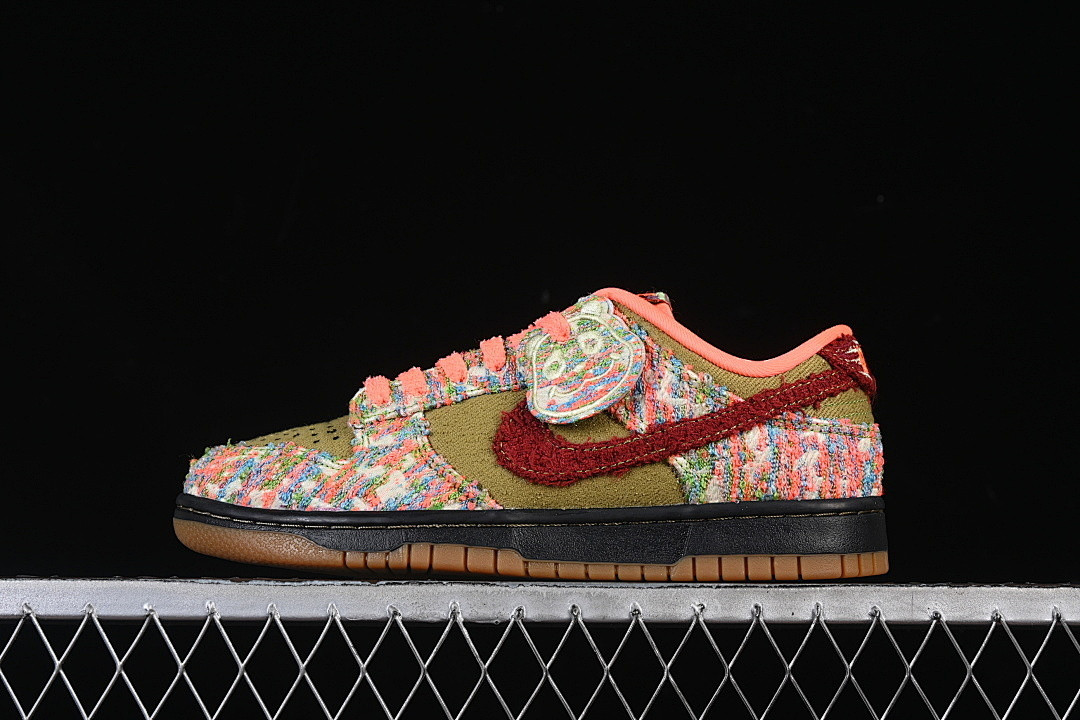Nike Dunk Low Green Curry Panda Monium IB2263-300