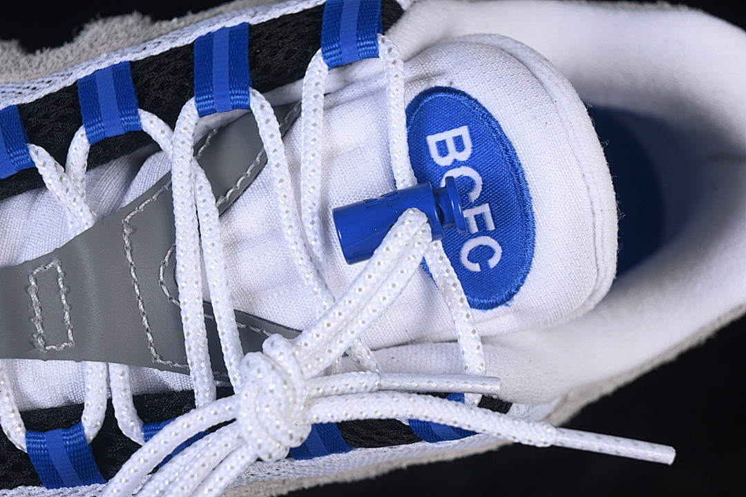 Undefeated x Nike Geo Pack Adds Soccer-Themed Blue Air Max 95 Exclusive to Birmingham IB4523-001