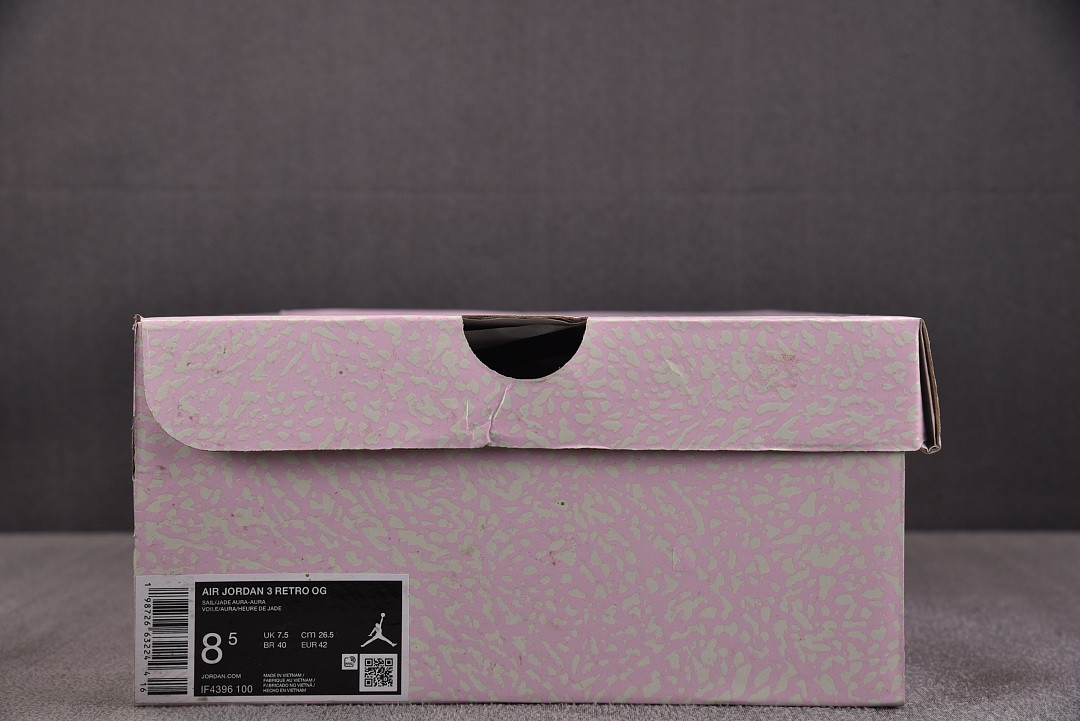 Air Jordan 3 "Spring Is In The Air" IF4396-100