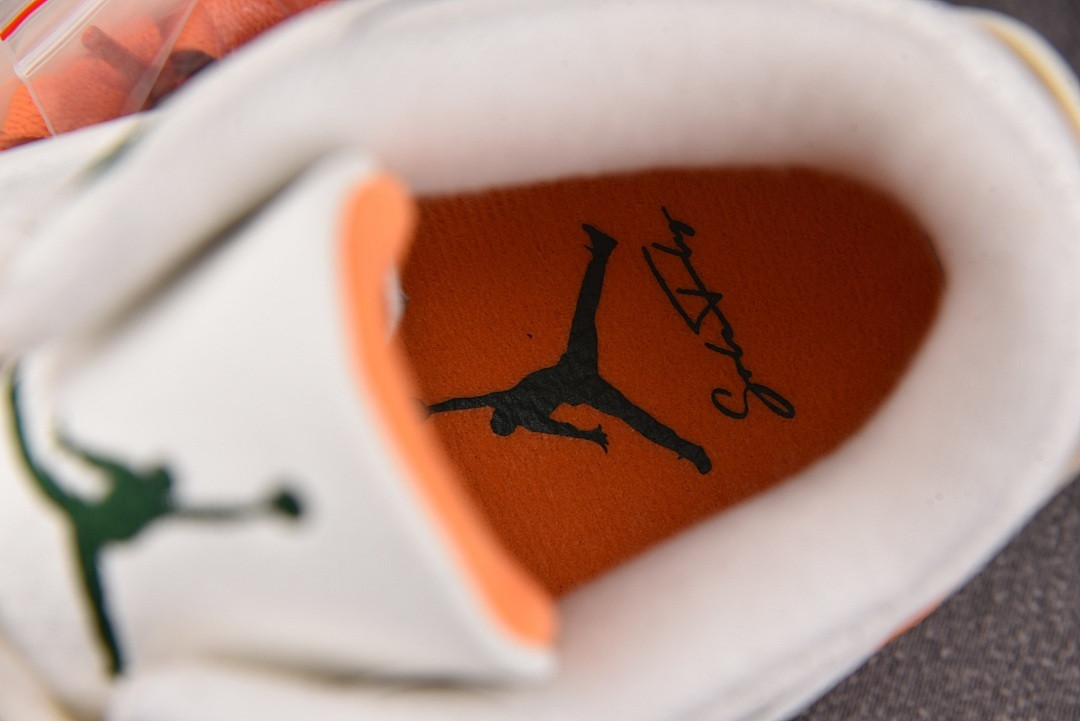 Jordan 3 Retro SP SoleFly Miami IF4491-100