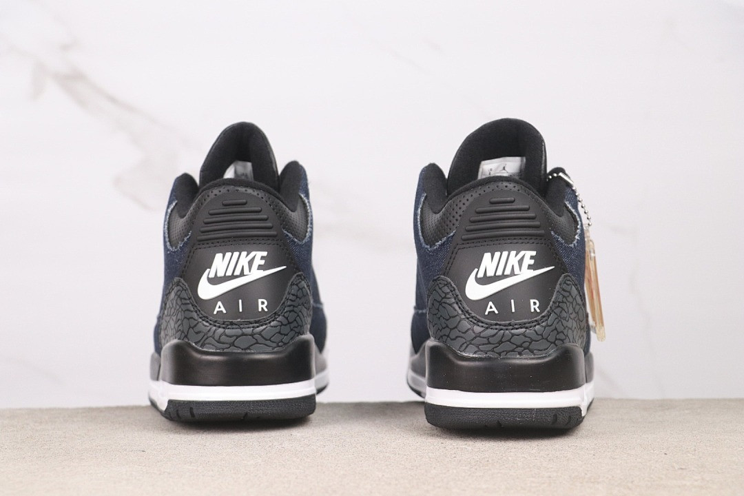 Nike Air Jordan 3 Retro x Levi