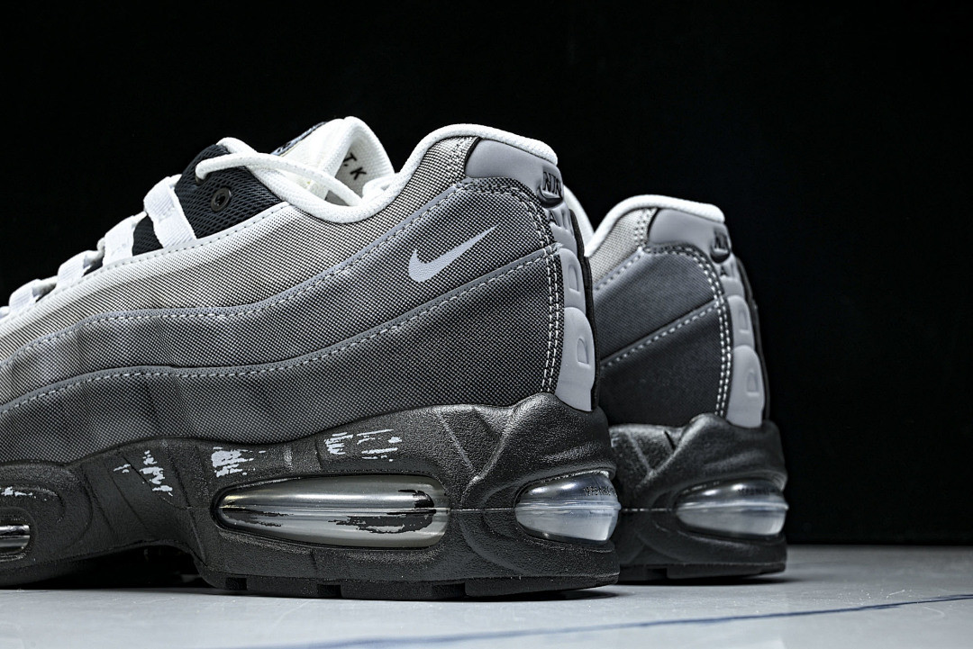 Yu Gi Oh Nike Air Max 95 "Jonouchi" II7404-100