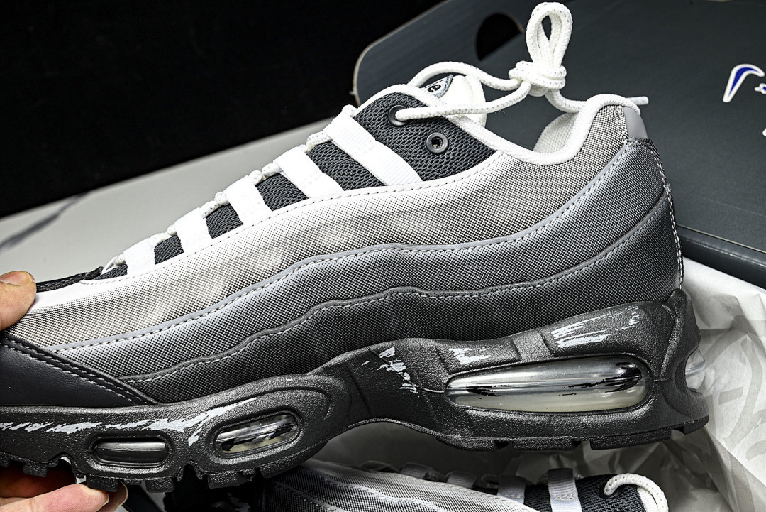 Yu Gi Oh Nike Air Max 95 "Jonouchi" II7404-100