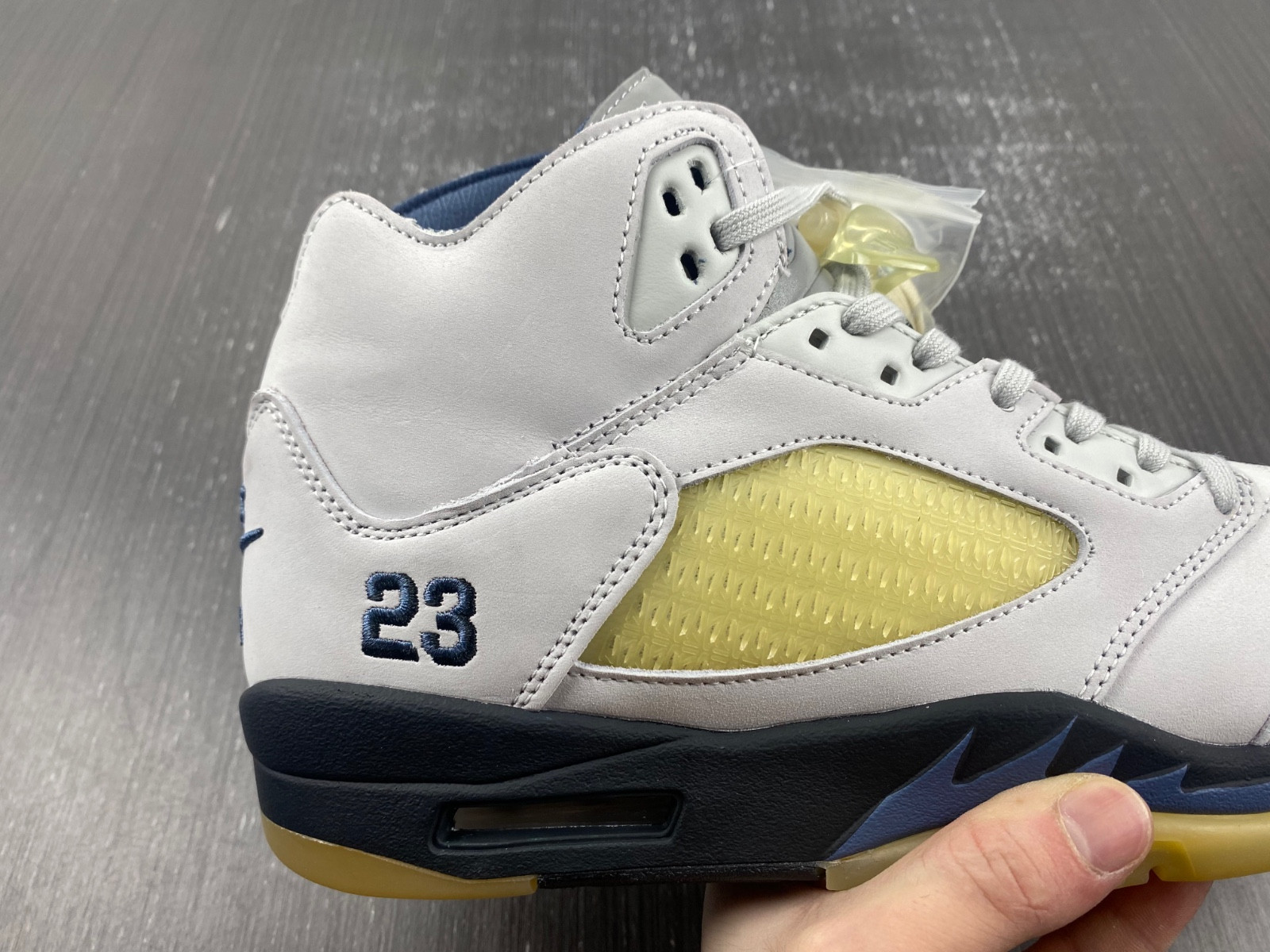A Ma Maniére Air Jordan 5 Diffused Blue FZ5758-004