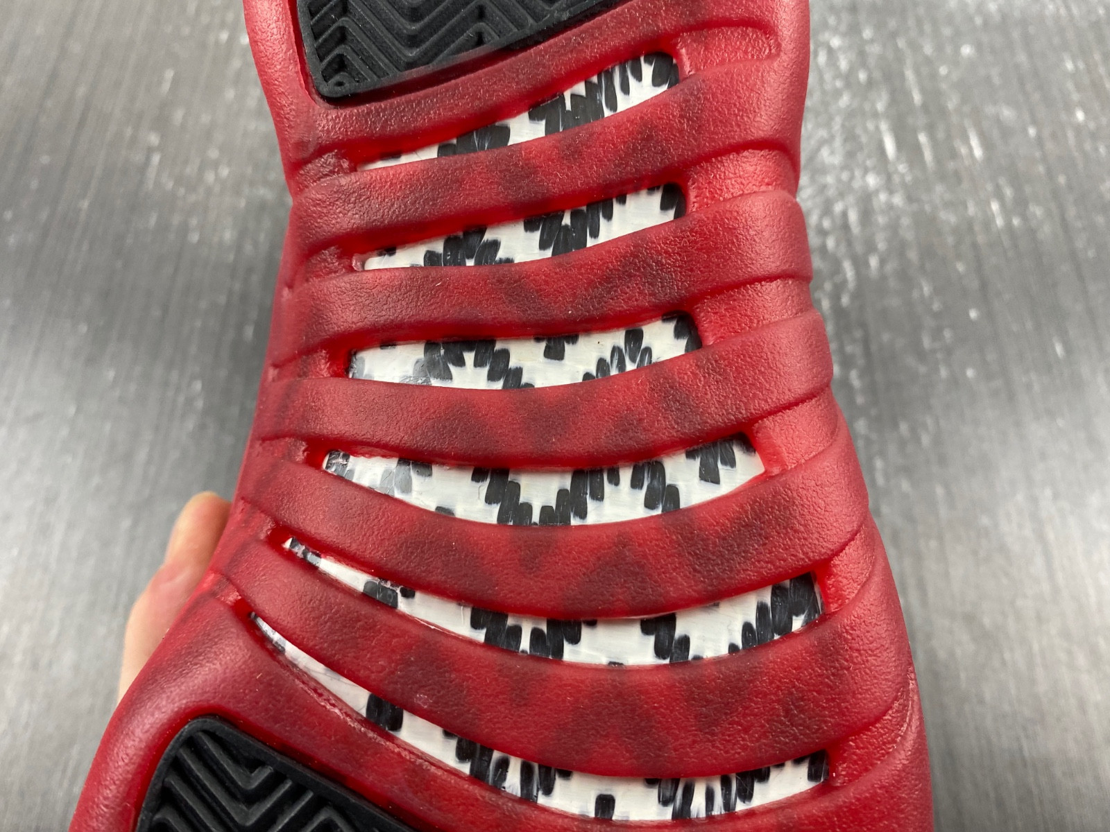 Air Jordan 12 Cherry CT8013-116