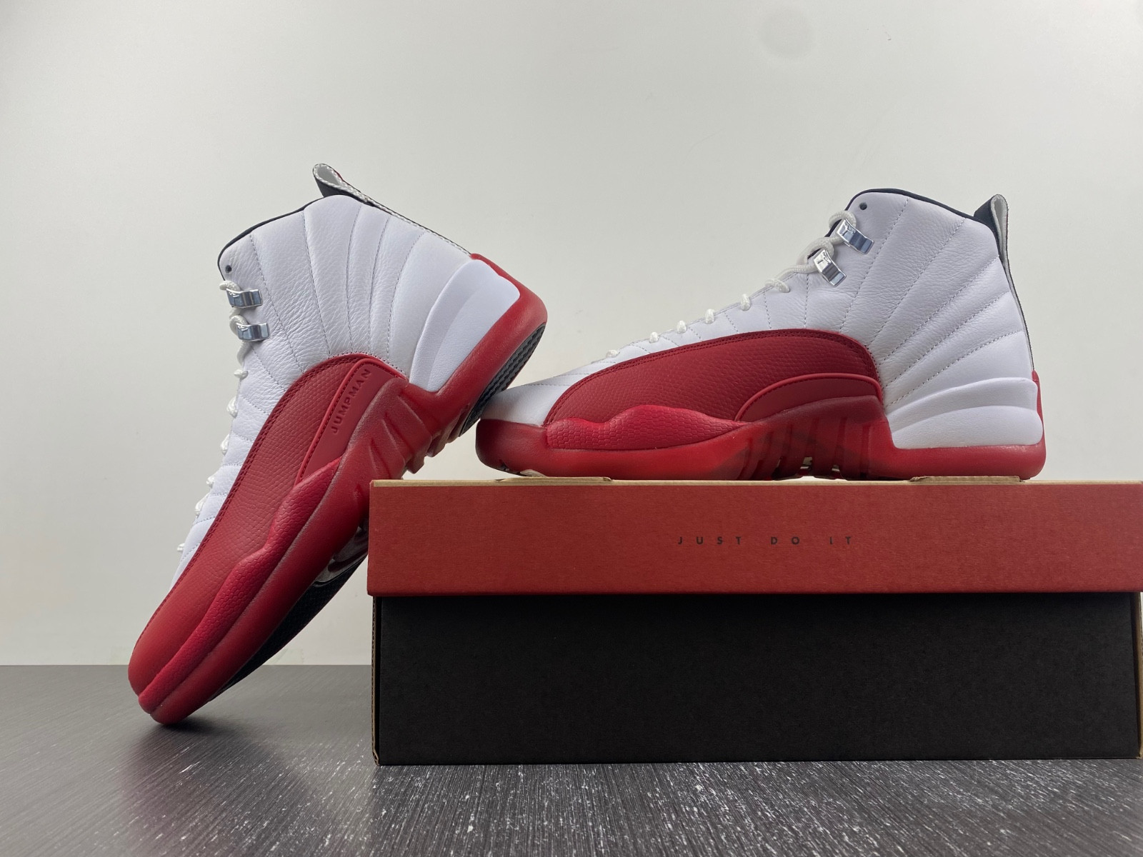 Air Jordan 12 Cherry CT8013-116
