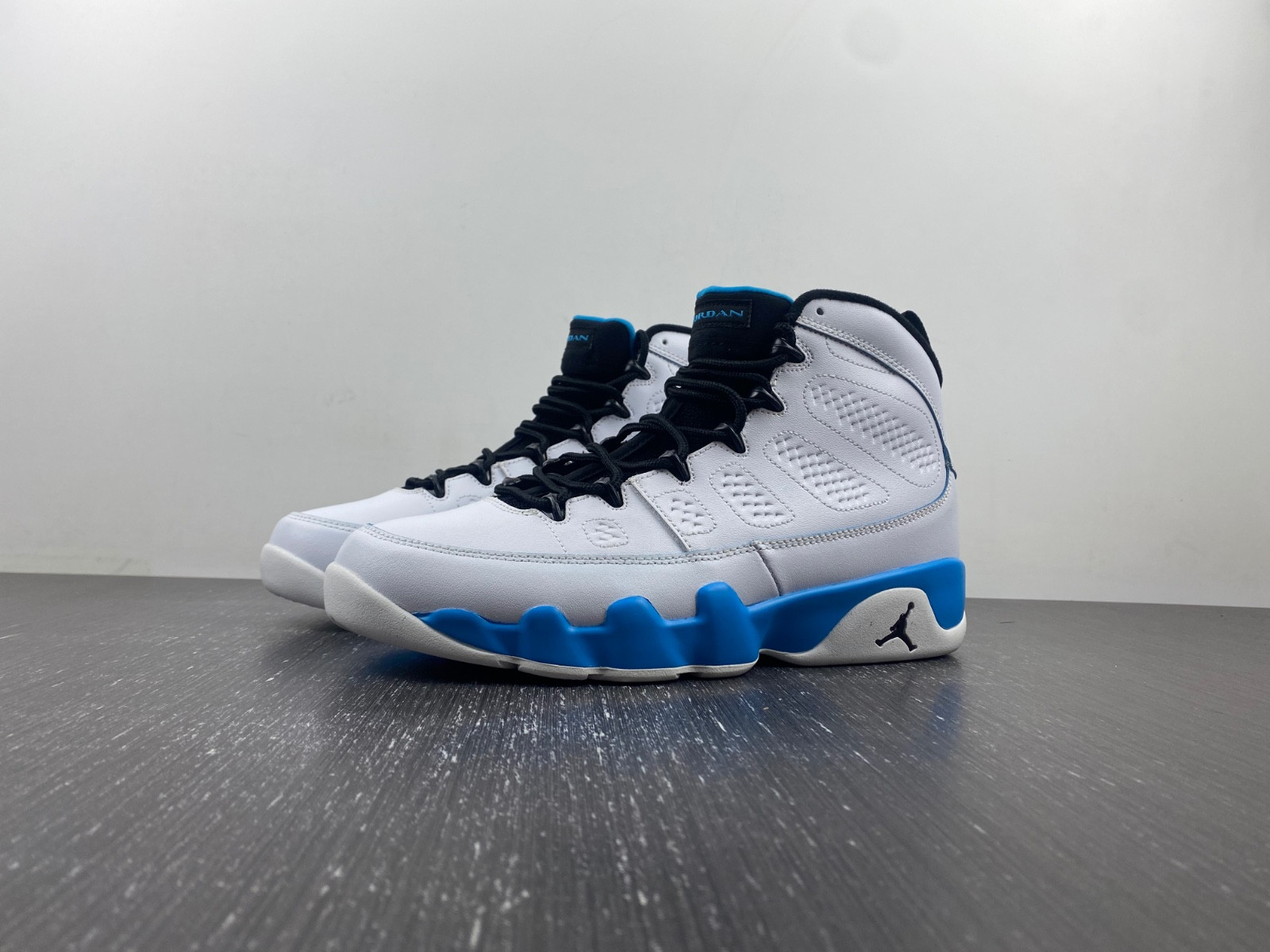 Air Jordan 9 OG "Powder Blue" FQ8992-101