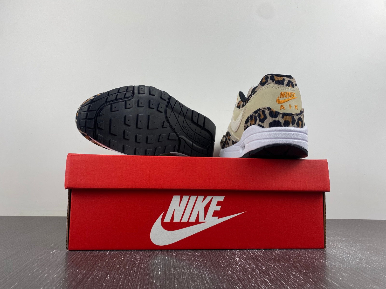 Nike WMNS Air Max 1 Premium Leopard BV1977-200