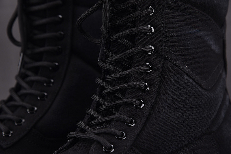 Ba*len*cia*ga strike combat boot