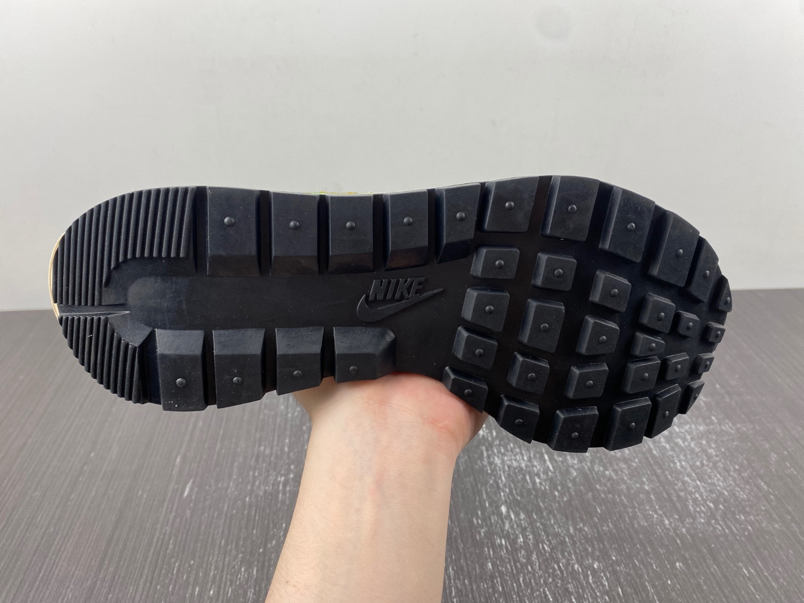 Nike LDVaporwaffle Mix / sacai Low “Green Gusto” DR5209-300