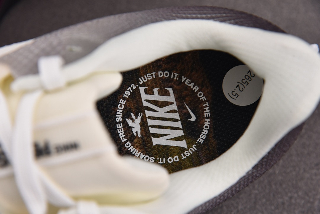 Nike Pegasus Premium Year of the Horse IQ1130-001