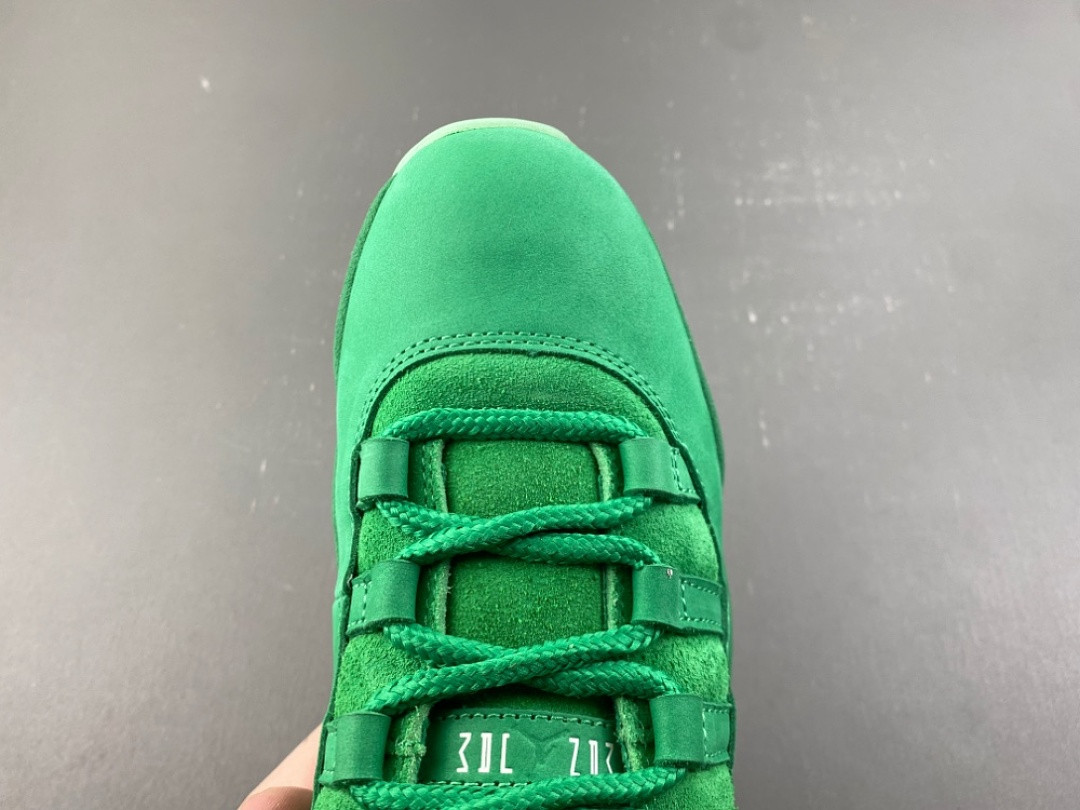Air Jordan 11 “Green Screen” IQ5700-900