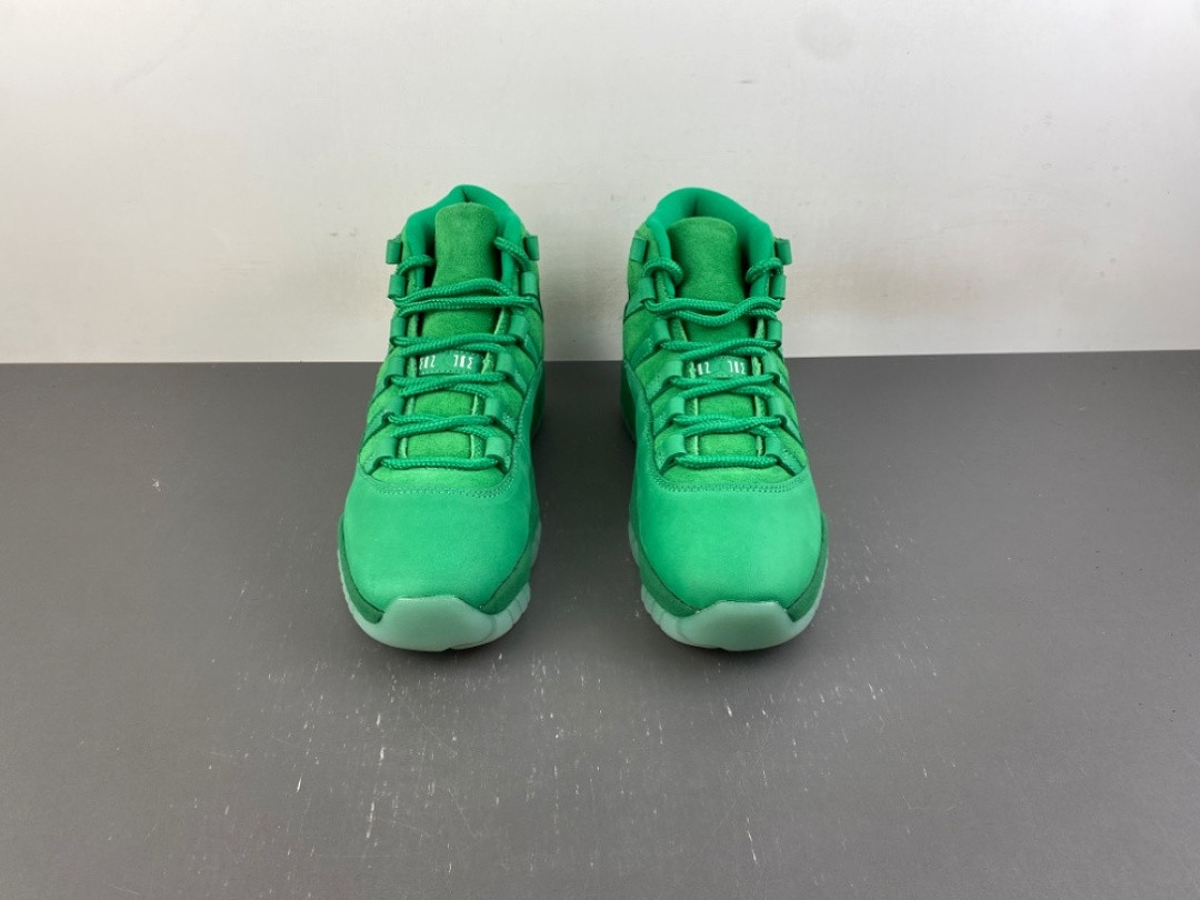 Air Jordan 11 “Green Screen” IQ5700-900
