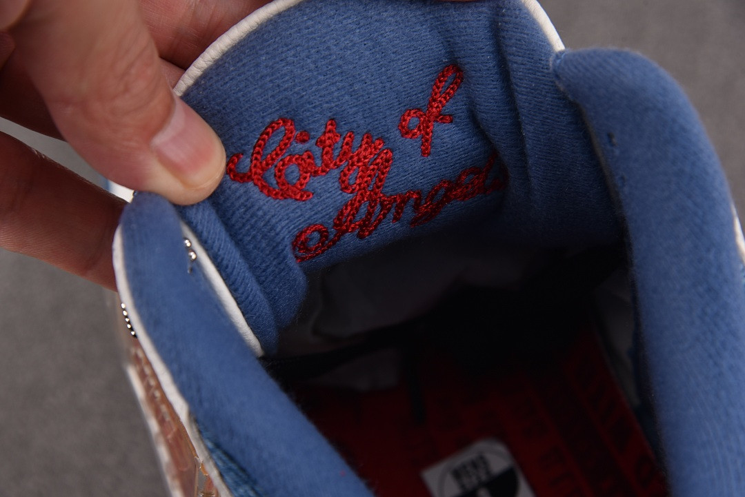 Jordan 3 Retro Levi