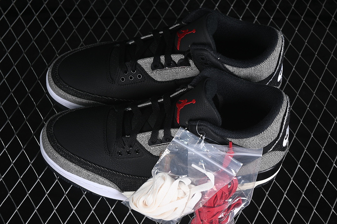 Jordan 3 Retro Levi’s Black IR0914-400