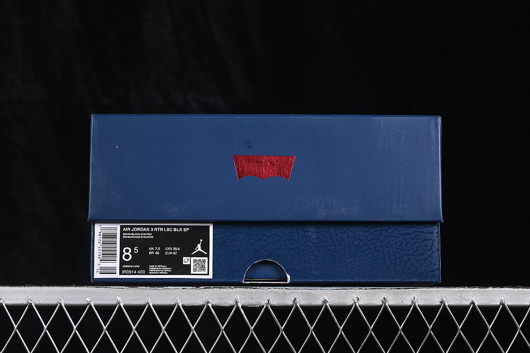 Jordan 3 Retro Levi’s Black IR0914-400