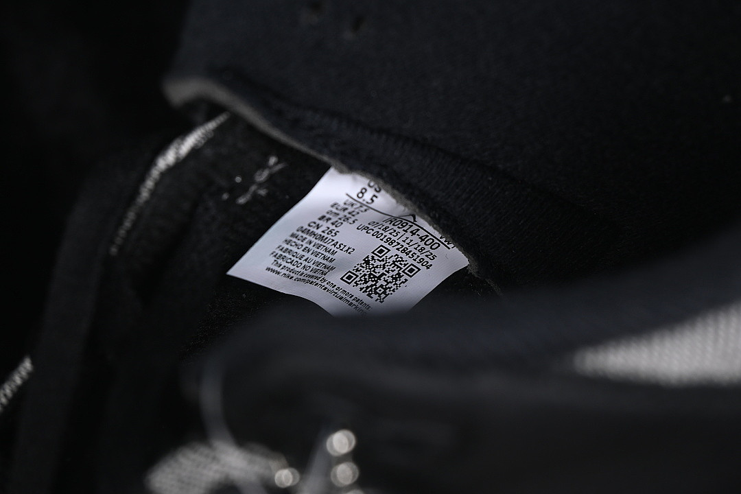 Jordan 3 Retro Levi’s Black IR0914-400