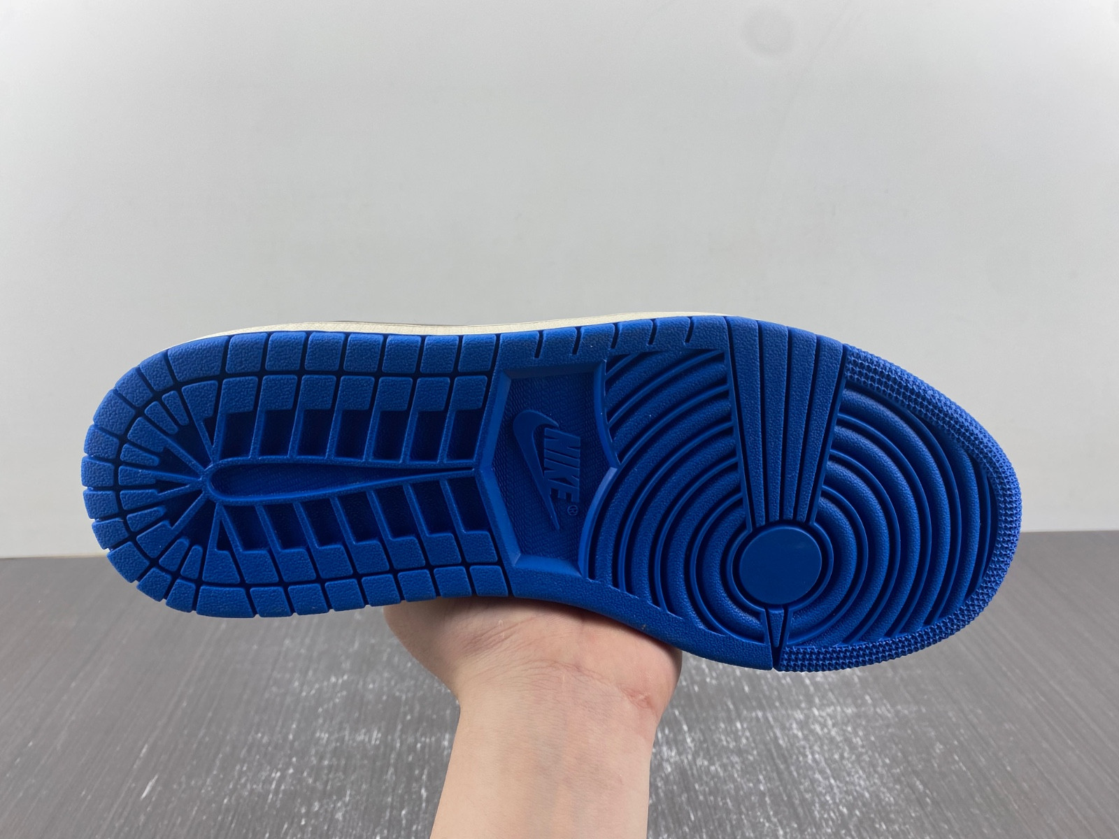 Travis Scott x Air Jordan 1 Low x Fragment DM7866-888