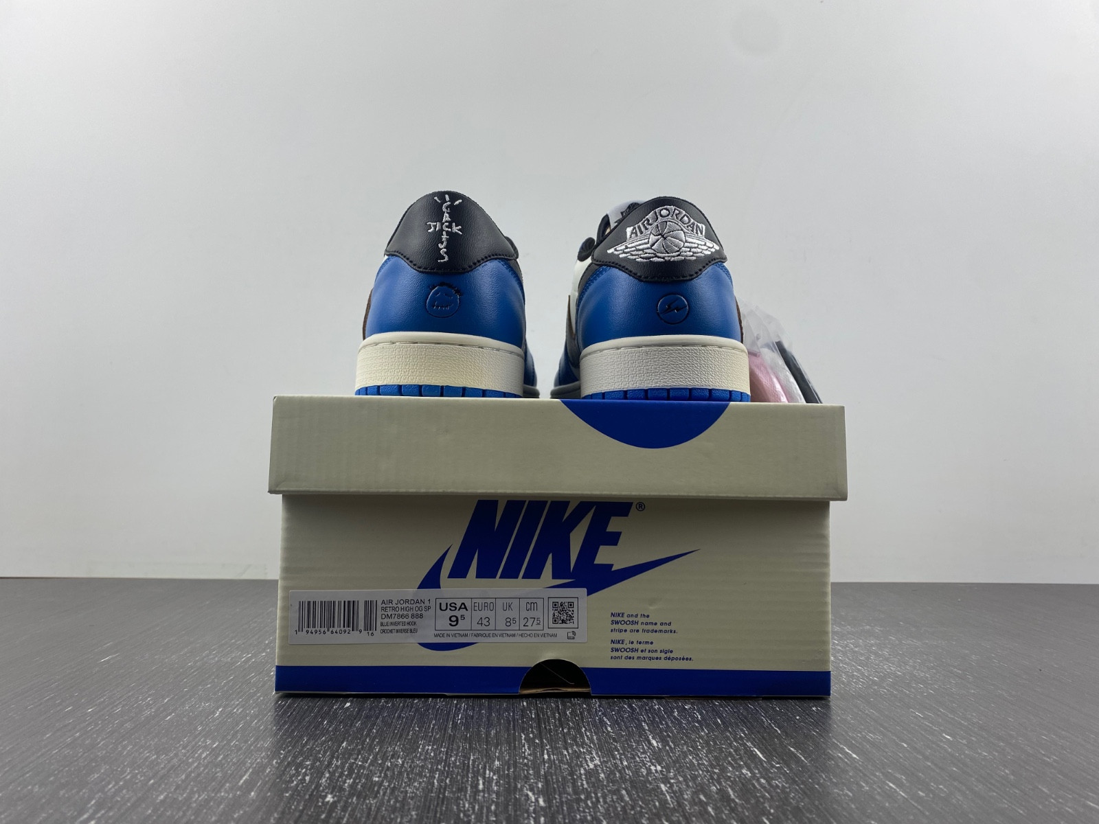 Travis Scott x Air Jordan 1 Low x Fragment DM7866-888