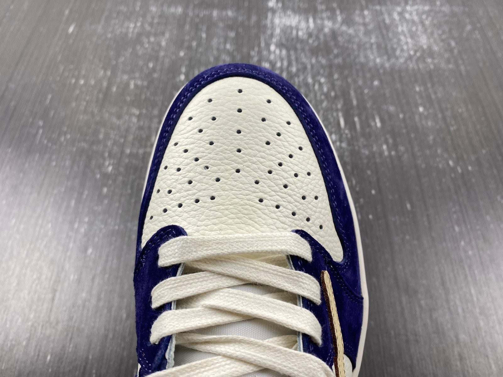 Travis Scott x Air Jordan 1 DM7866-808