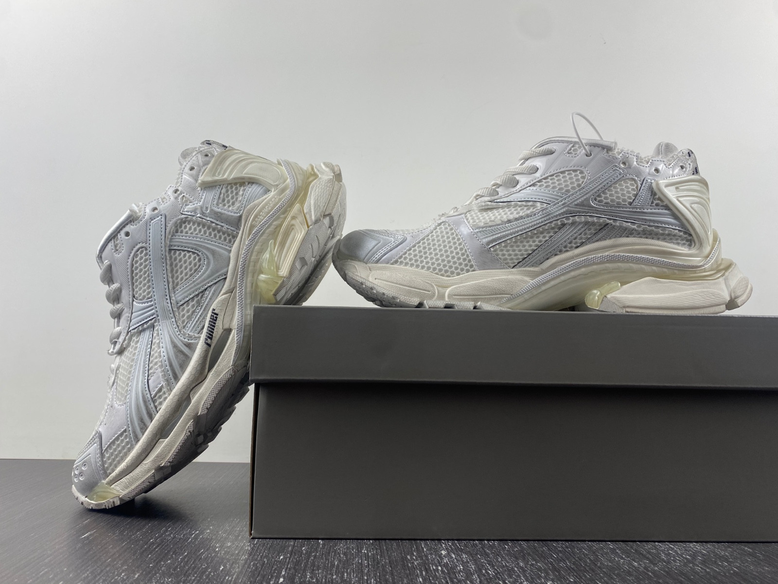 Ba*len*cia*ga runner 772774-w3rbw-0102