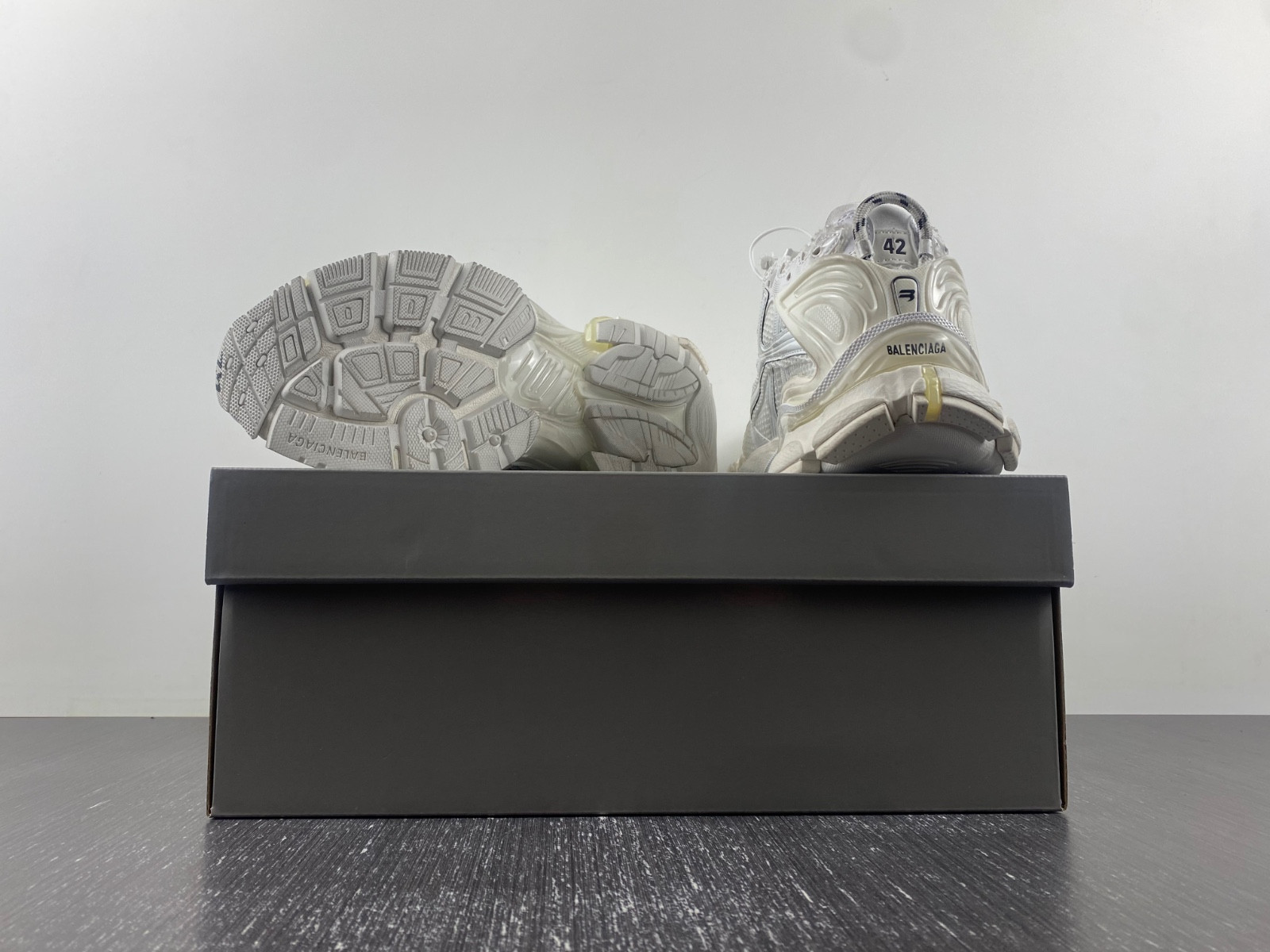 Ba*len*cia*ga runner 772774-w3rbw-0102