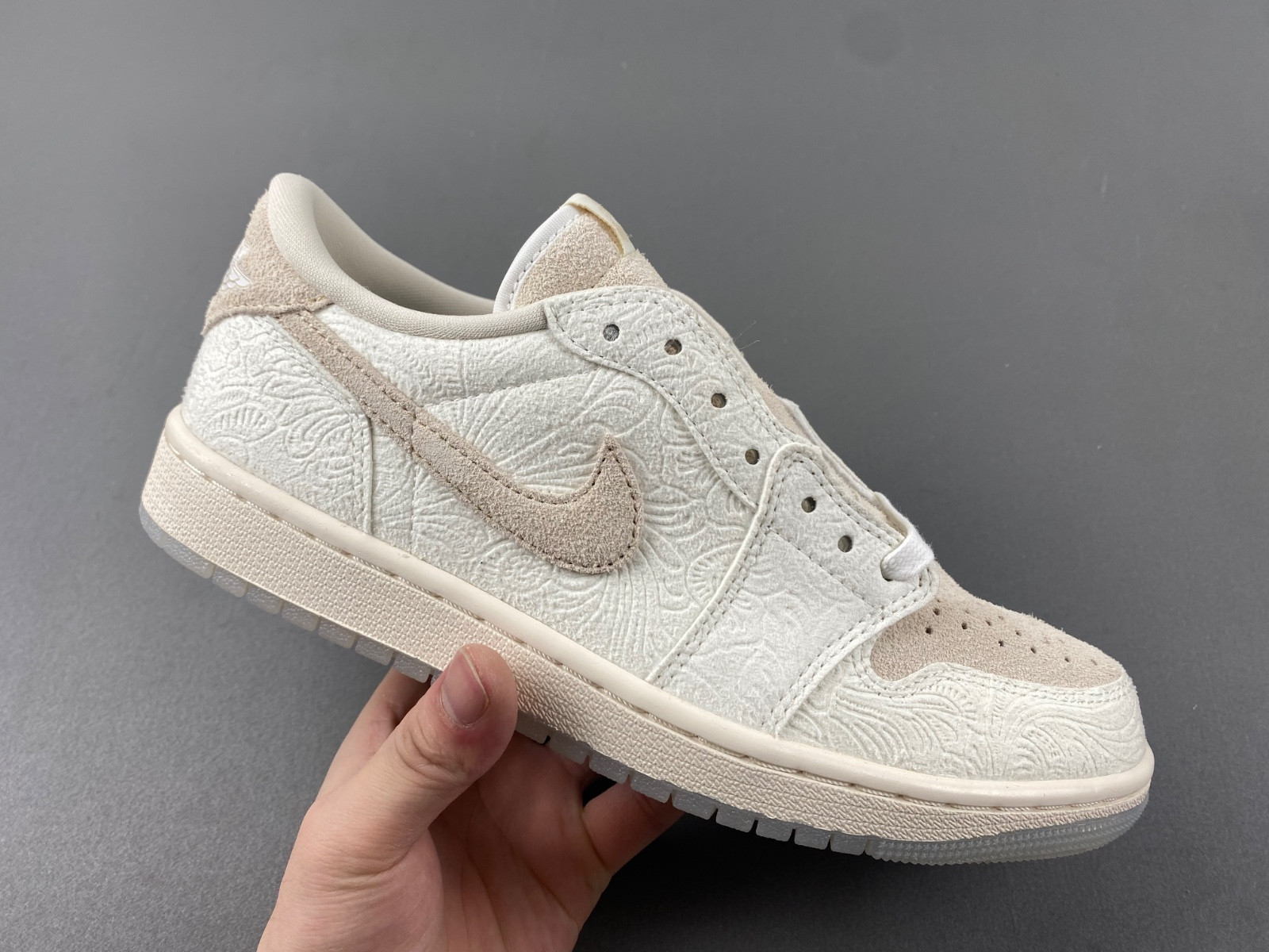 Chris Paul Air Jordan 1 Low OG FZ0455-200