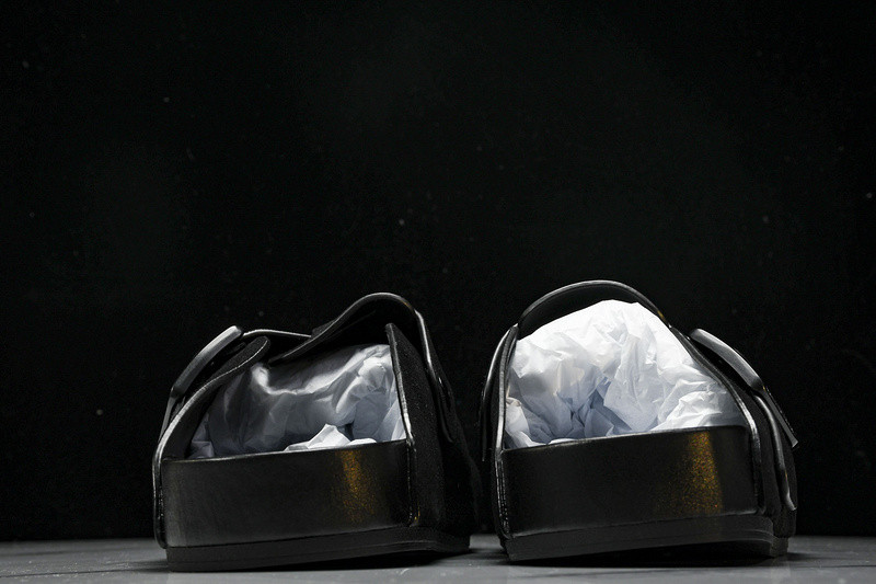 Ba*len*cia*ga Ba*len*cia*ga black ‘sunday’ suede slides