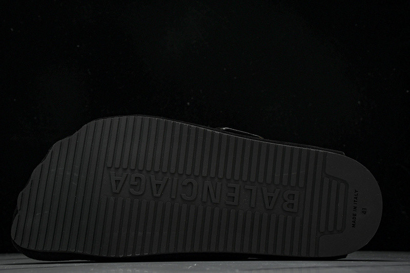 Ba*len*cia*ga Ba*len*cia*ga black ‘sunday’ suede slides