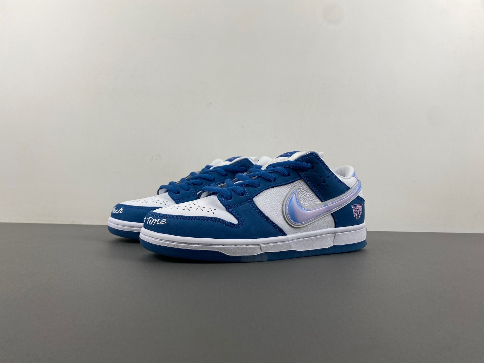 Born x Raised x Nike SB Dunk Low FN7819-400