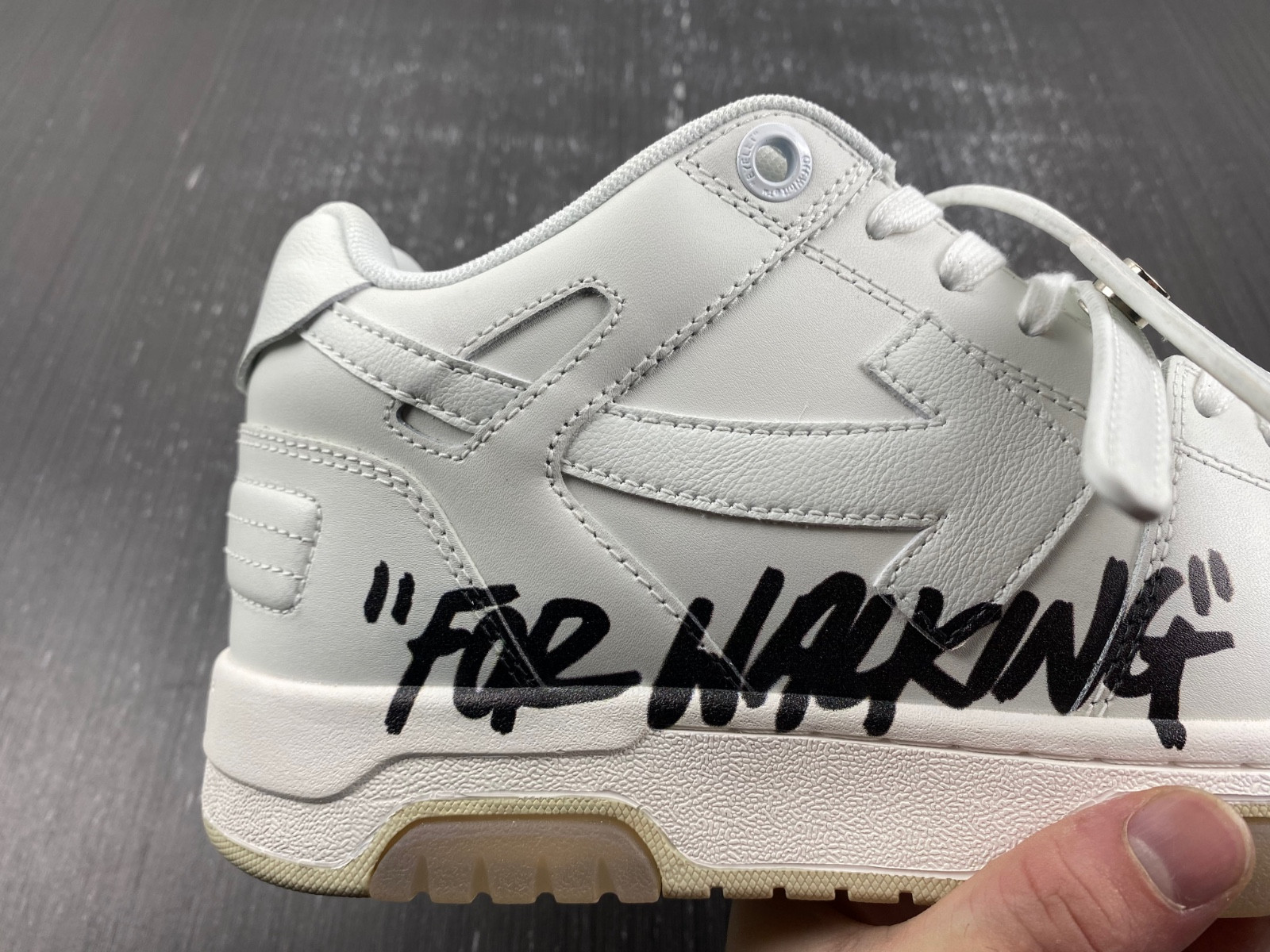 Off-White c/o Virgil Abloh