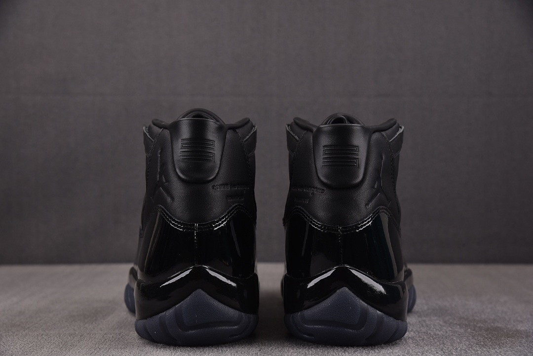 The CDG x Air Jordan 11 SP IV7639-001