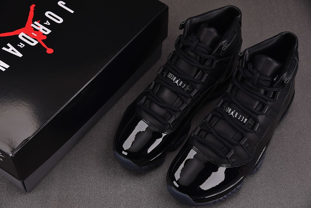 The CDG x Air Jordan 11 SP IV7639-001