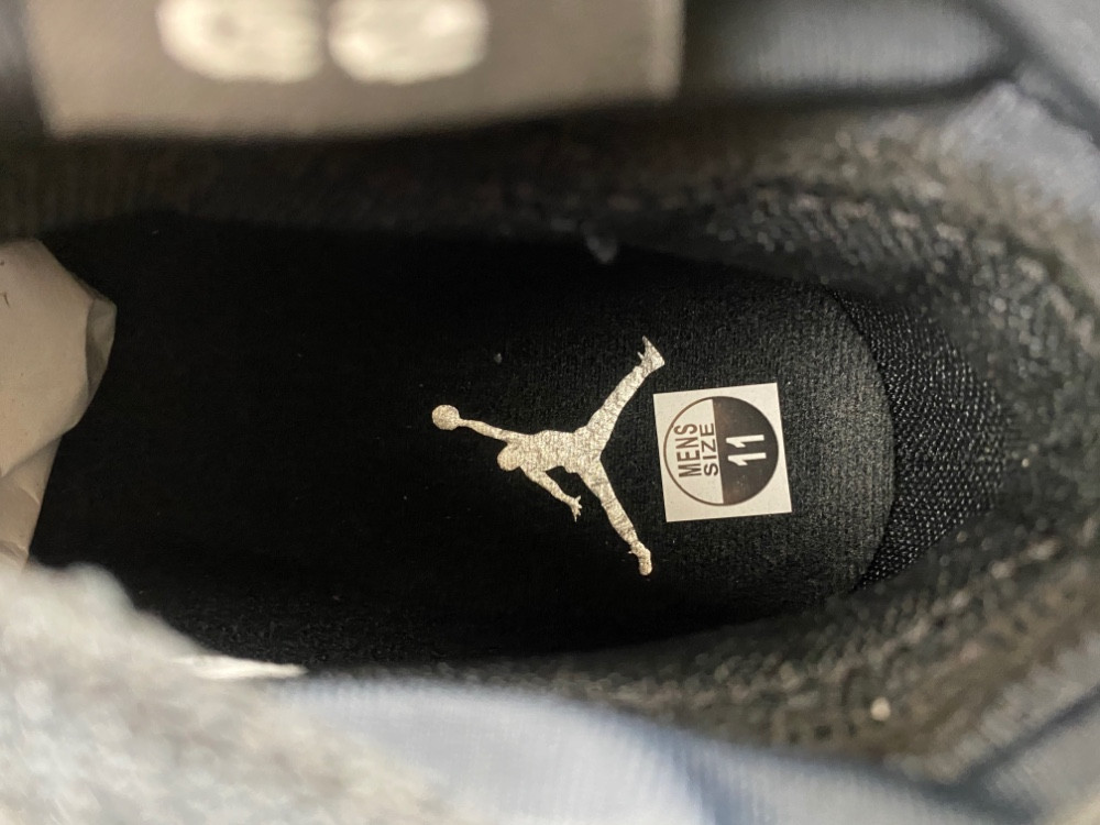 Air Jordan 17 Low "Black Patent" IV7640-001