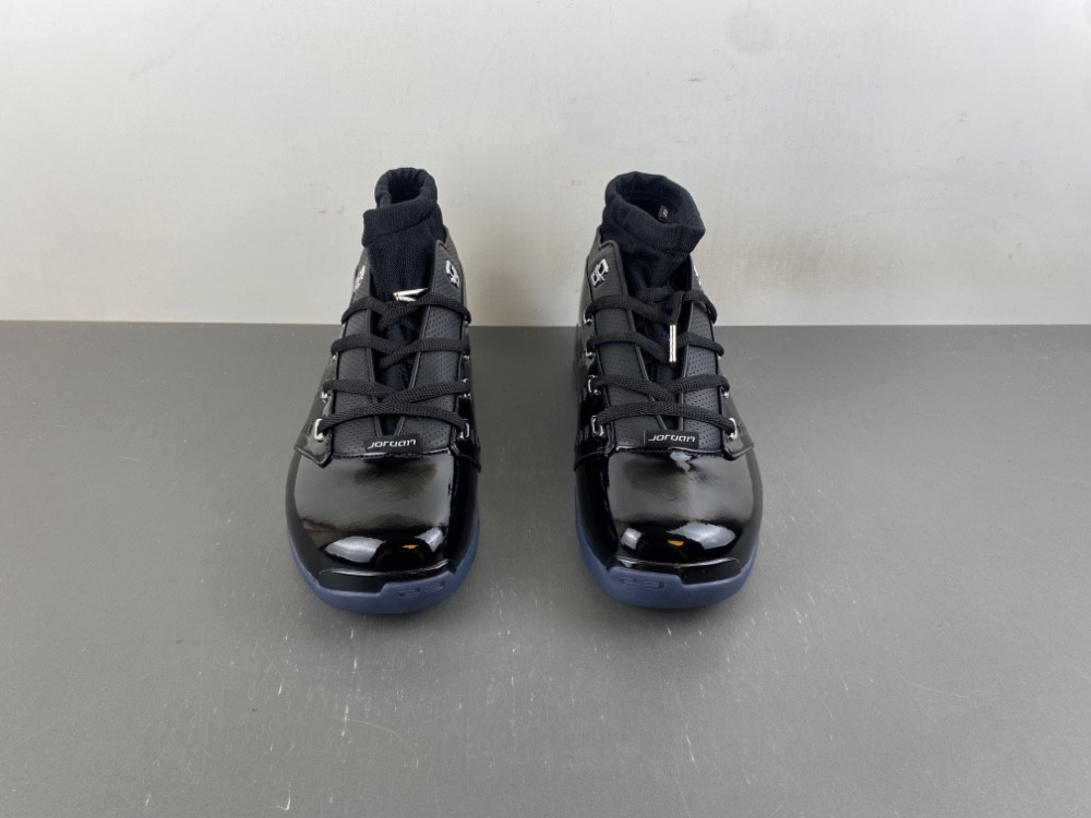 Air Jordan 17 Low "Black Patent" IV7640-001