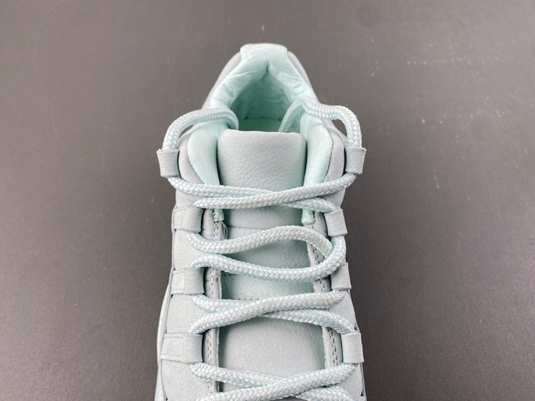 Jordan11 IW1882 300