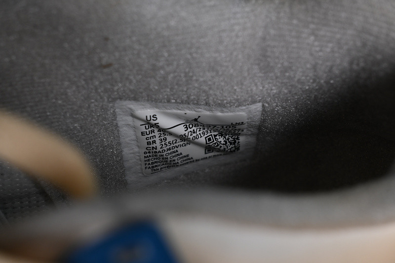 AIR JORDAN 4 RETRO WHITE/MILITARY BLUE-NEUTRAL GREY 308797-105