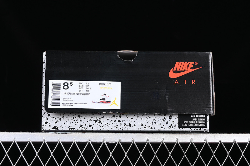 Air Jordan 5 Retro Low 