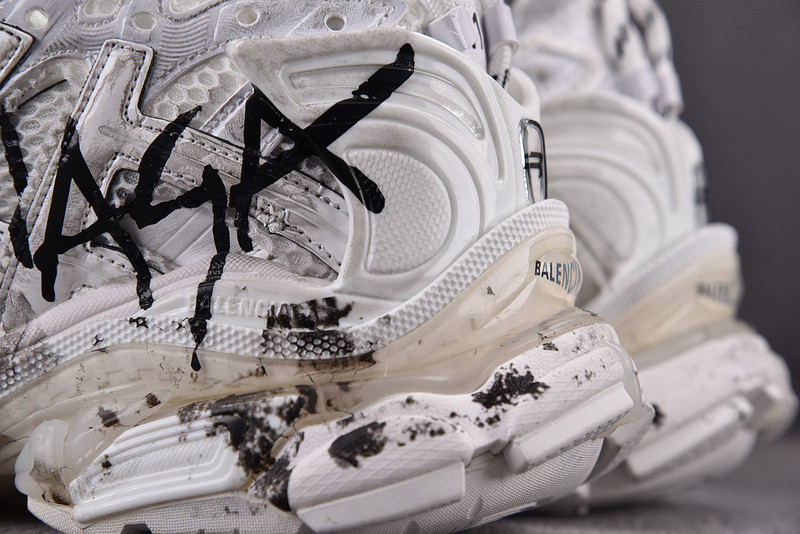 Ba*len*cia*ga runner graffiti 677403 w3ra9 9008