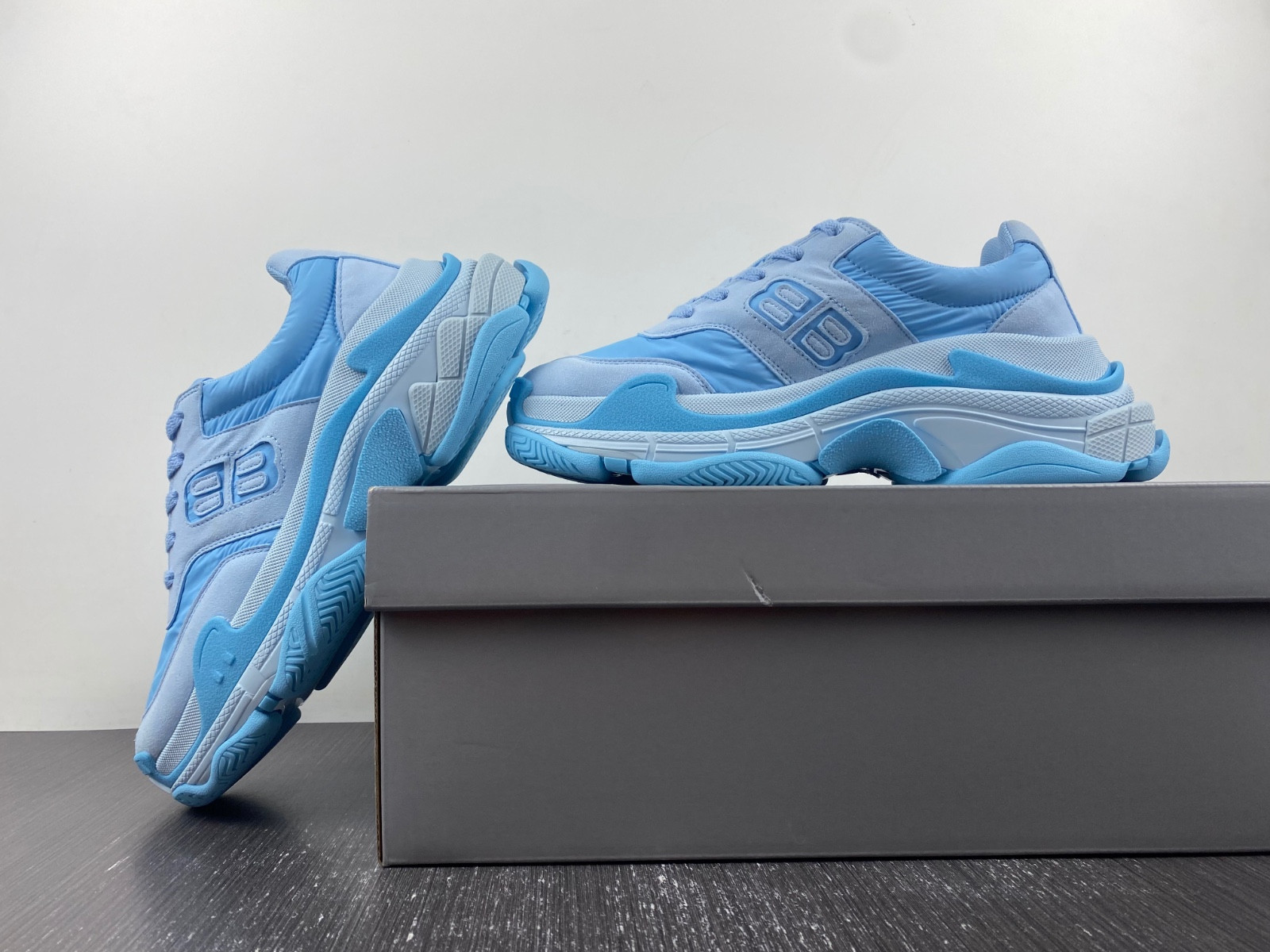 Ba*len*cia*ga triple s 710156 w3cu2 4045