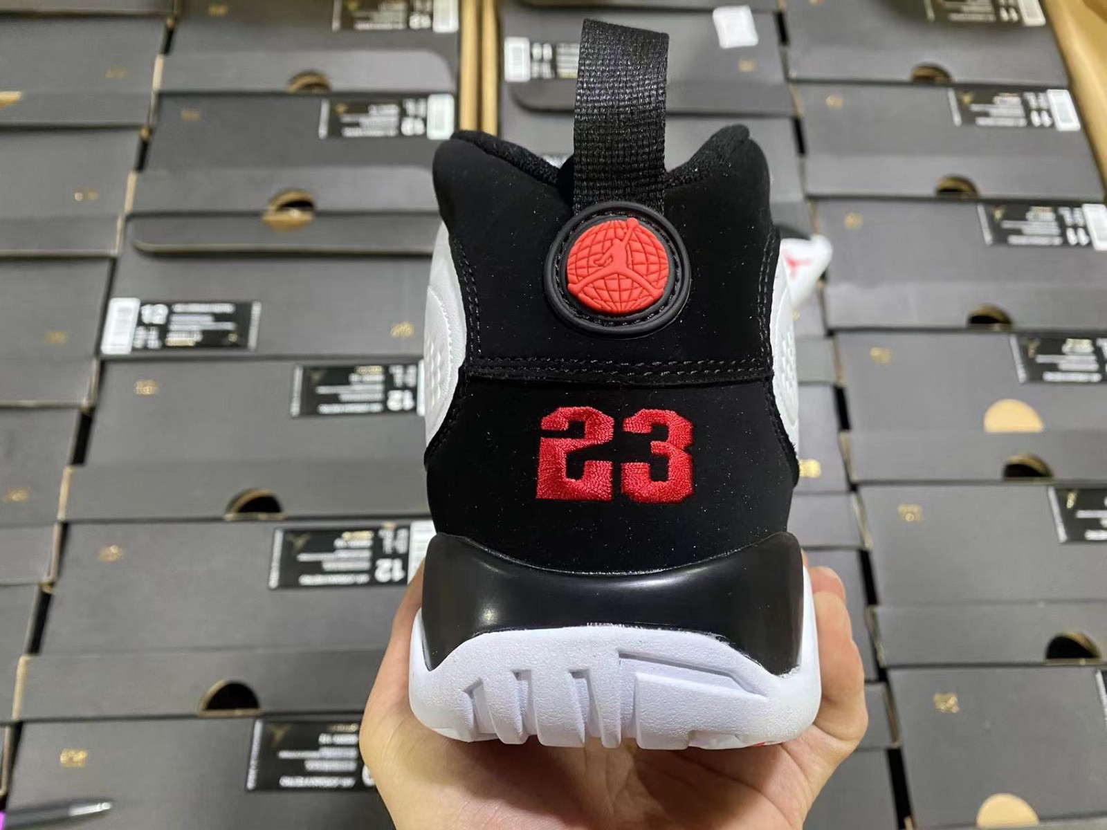 Jordan 9 Retro OG (2016) - 302370-112