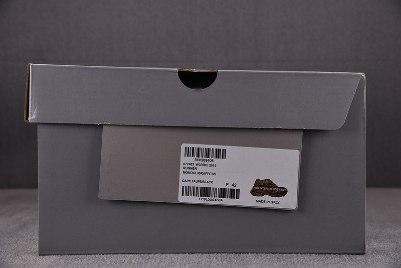 Ba*len*cia*ga runner 677403 w3bq 2010